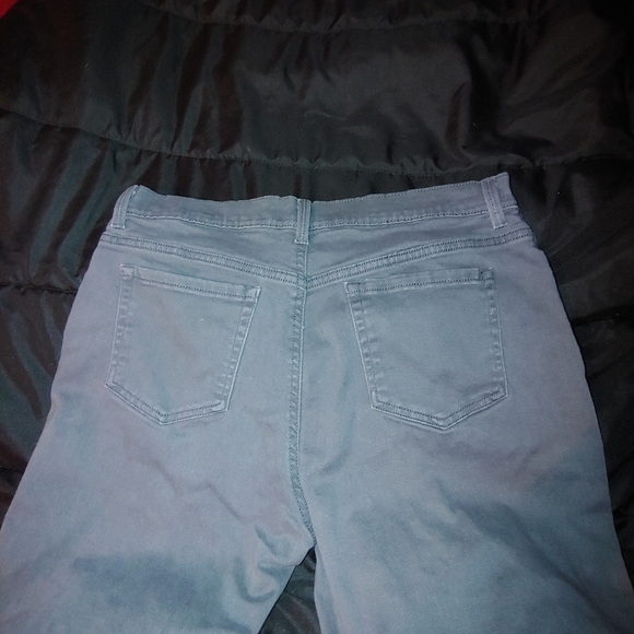 Gloria Vandqqer built Amanda jeans - Picture 3 of 3